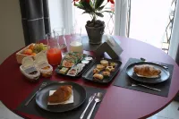 Vesuvian Tales - Breakfast