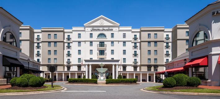 Hampton Inn & Suites Charlotte/SouthPark at Phillips Place Hotels in Charlotte
