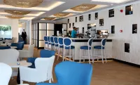 Golden Mar Menuda - ที่มีบาร์