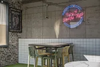 ACT HOTEL URBAN - Motels