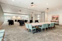 Hilton Garden Inn Kansas City Riverside - 3-Star