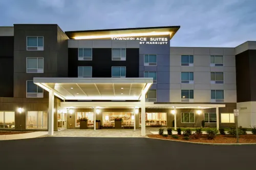TownePlace Suites Westport - Parking