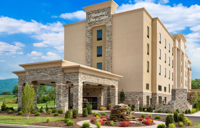 Hampton Inn & Suites Williamsport-Faxon Exit