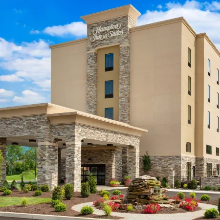 Hampton Inn & Suites Williamsport-Faxon Exit