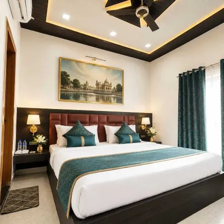 Hotel Pearl Nest Palace