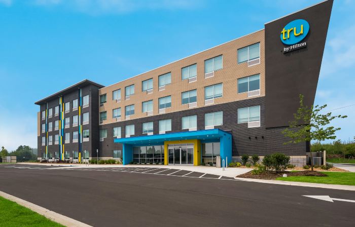 Tru by Hilton Novi Detroit