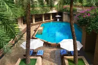 Courtyard by Marriott Hyderabad - С бассейном