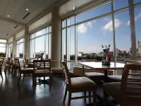 Embassy Suites by Hilton Cincinnati RiverCenter Hotels near Skystar Wheel