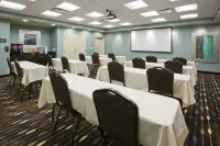 Hampton Inn & Suites Minneapolis West/Minnetonka - Pet friendly