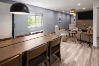 Candlewood Suites Williamsport by IHG - parking