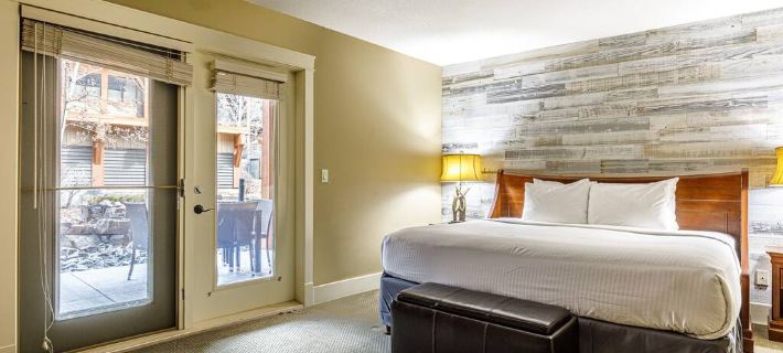 Pooches Paradise - Pet Friendly Hot Tub & Pool Hotels in Canmore