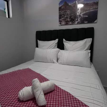 Tranquil 1-bedroom Apartment in Roodepoort, South Africa