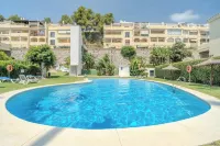 Lalq13 Stunning Frontline Golf 3 Bed Apt - بوتيك
