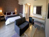 Poseidonia Beach Hotel - parking