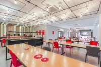Hotel Moov Curitiba - 3-Star