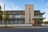 Seminaris Sunday Hotel Potsdam Babelsber - parcheggio