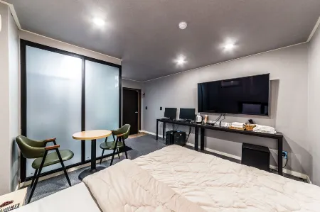 Sanbon Praha Отели рядом с достопримечательностью «Hansei University»