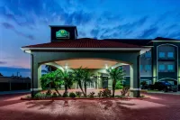 La Quinta Inn & Suites by Wyndham Alamo - McAllen East Hotels in San Juan
