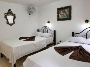 Hostal Marina, Room 2. A Beautiful Bedroom in the Heart of Cienfuegos