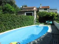Laura (Dol281) - Swimmingpools