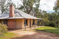 Grampians Pioneer Cottages