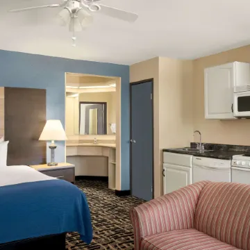 Baymont by Wyndham Ft. Leonard/Saint Robert
