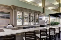 Embassy Suites by Hilton Williamsburg - Quầy bar