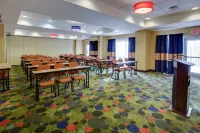 Holiday Inn Express & Suites Raleigh SW NC State