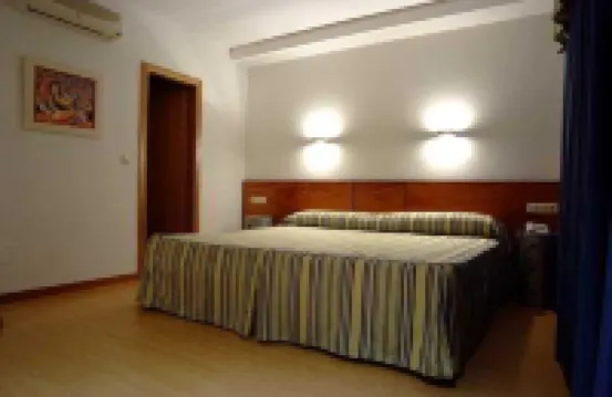 科隆圖伊酒店 酒店