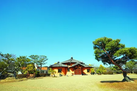 Boseong Royal Hanok Stay Отели в г. Посон