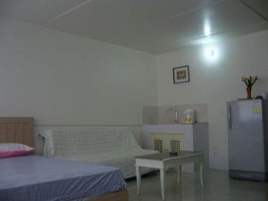 Room in Apartment - Poppular Palace Don Mueang Bangkok, 5-Minute Drive from Impact Arena