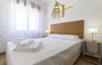 O 03 - Bedroom 3 in São Gonçalo Central Guesthouse - Pensions