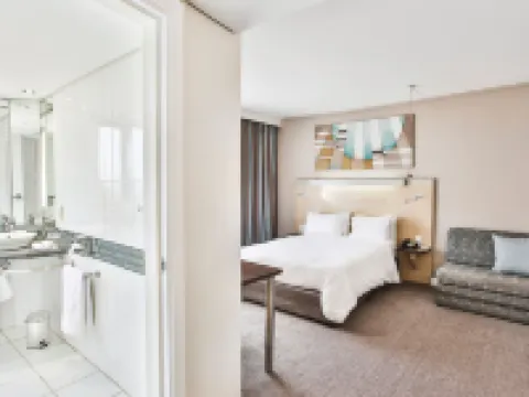 ホリデイ イン エクスプレス サントン ウッドミード by IHG ミッドラントのホテル