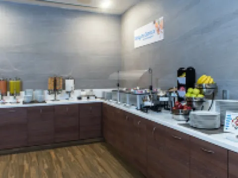 هوليداي إن إكسبرس ميكسيكو - ت هو ايباي آيتش جي فنادق في ناوكالبان