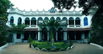 Chettinadu Mansion – An Authentic Heritage Palace Aavin milk point 주변 호텔