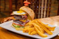 Bon Hotel Bloemfontein Central - พร้อมอาหารเช้า