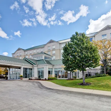 Hilton Garden Inn Toronto/Mississauga Отели рядом с достопримечательностью «Торговый центр Square One»