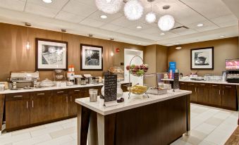 Hampton Inn & Suites Detroit/Troy