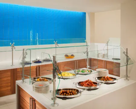 Hyatt Regency Los Angeles International Airport Отели рядом с достопримечательностью «Университет Лойола Мэримаунт»