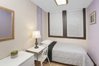 Chicago Parthenon Hostel Hotel a 