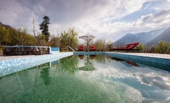 Larisa Resort Manali