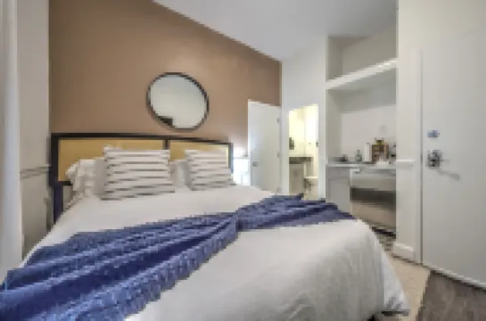 Great Value Studio in South End! Hotels in 