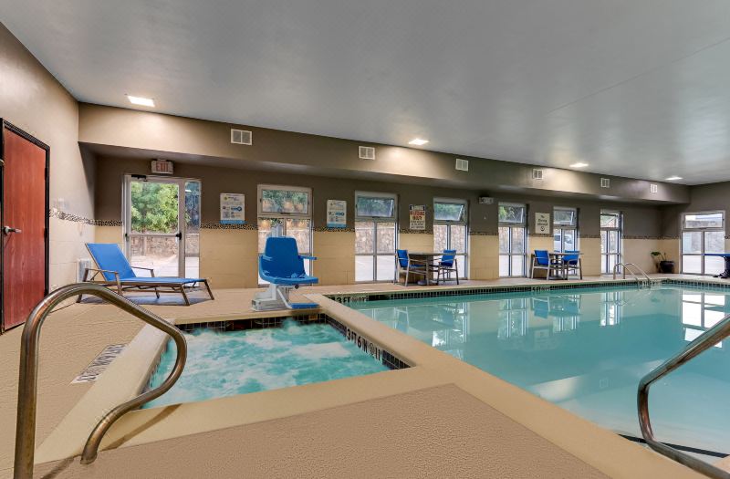 Holiday Inn Express & Suites Weatherford by IHG photo 3