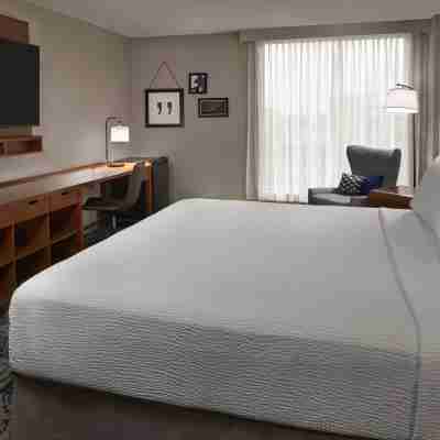 Four Points by Sheraton Hotel & Conference Centre Gatineau-Ottawa Rooms