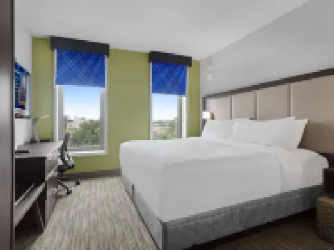 Hotel 1200 Hotels near Bushwick