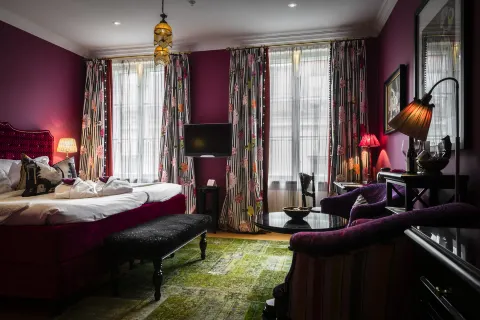 Dorsia Hotel & Restaurant