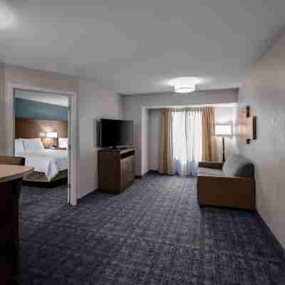 Staybridge Suites Holland Rooms