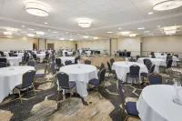 Holiday Inn CHARLOTTESVILLE-UNIV AREA by IHG - sarapan