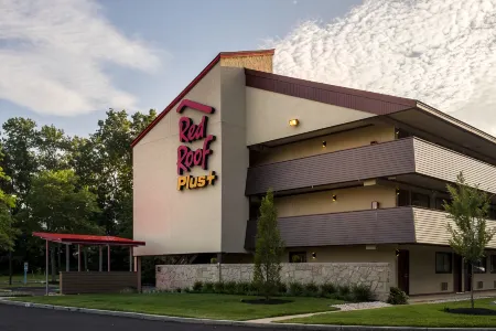 Red Roof Plus+ Wilmington - Newark