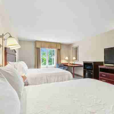 Hampton Inn Nashua Rooms